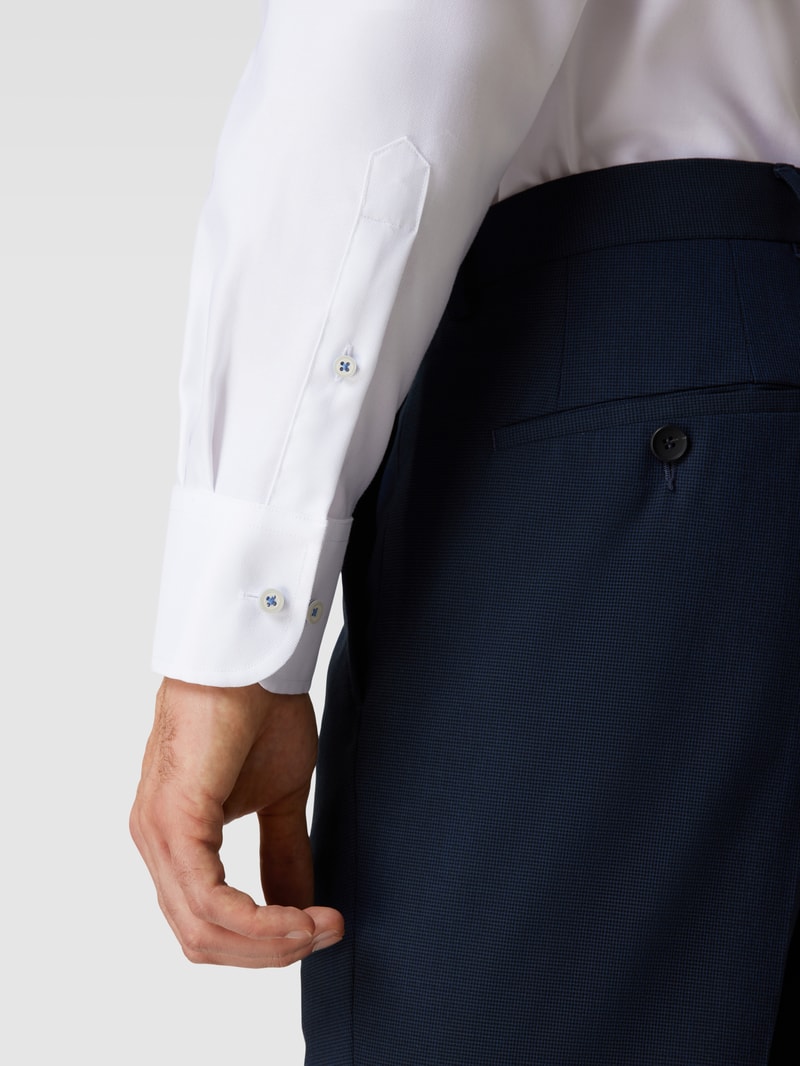 Slim Fit Premium Shirt mit Button-Down-Kragen in weiß