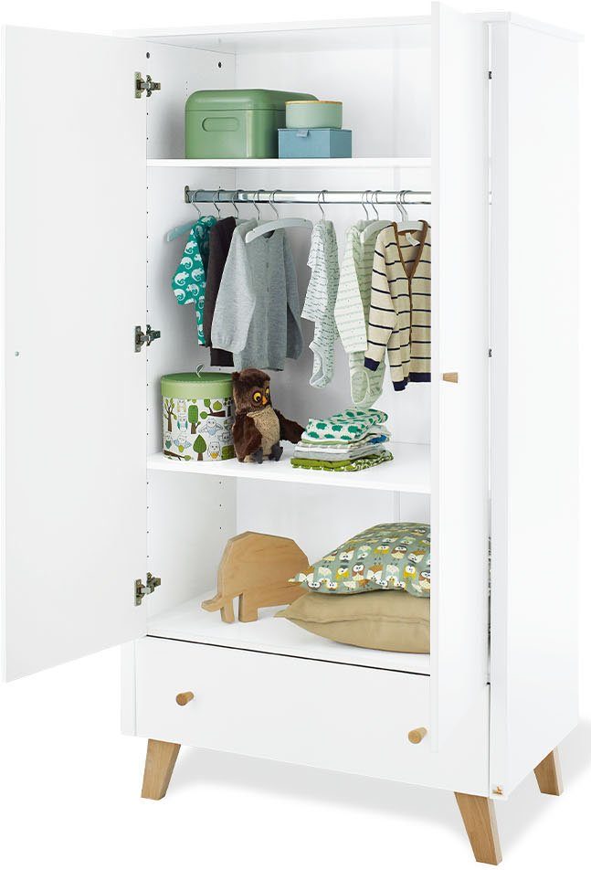 Pinolino® Babyzimmer-Komplettset Hilda & Pan, (Set, 3-St., Hausbett, Wickelkommode, Kleiderschrank), breit; mit Hausbett, Wickelkommode & 2-trg. Kleiderschrank