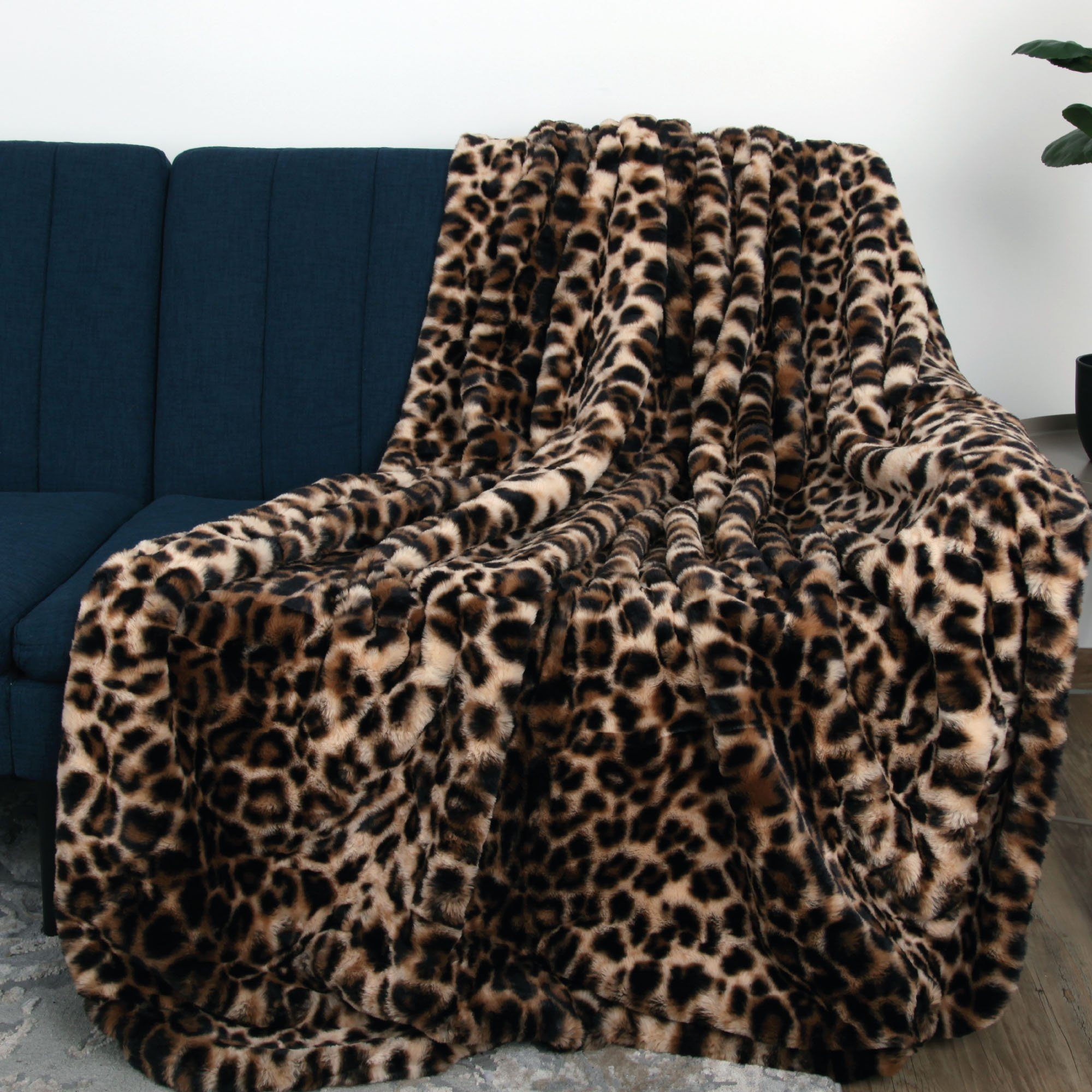 Wohndecke XXL - Leopard, Bestlivings, Kuscheldecke 150x200cm - Deluxe Flauschdecke Flanelldecke