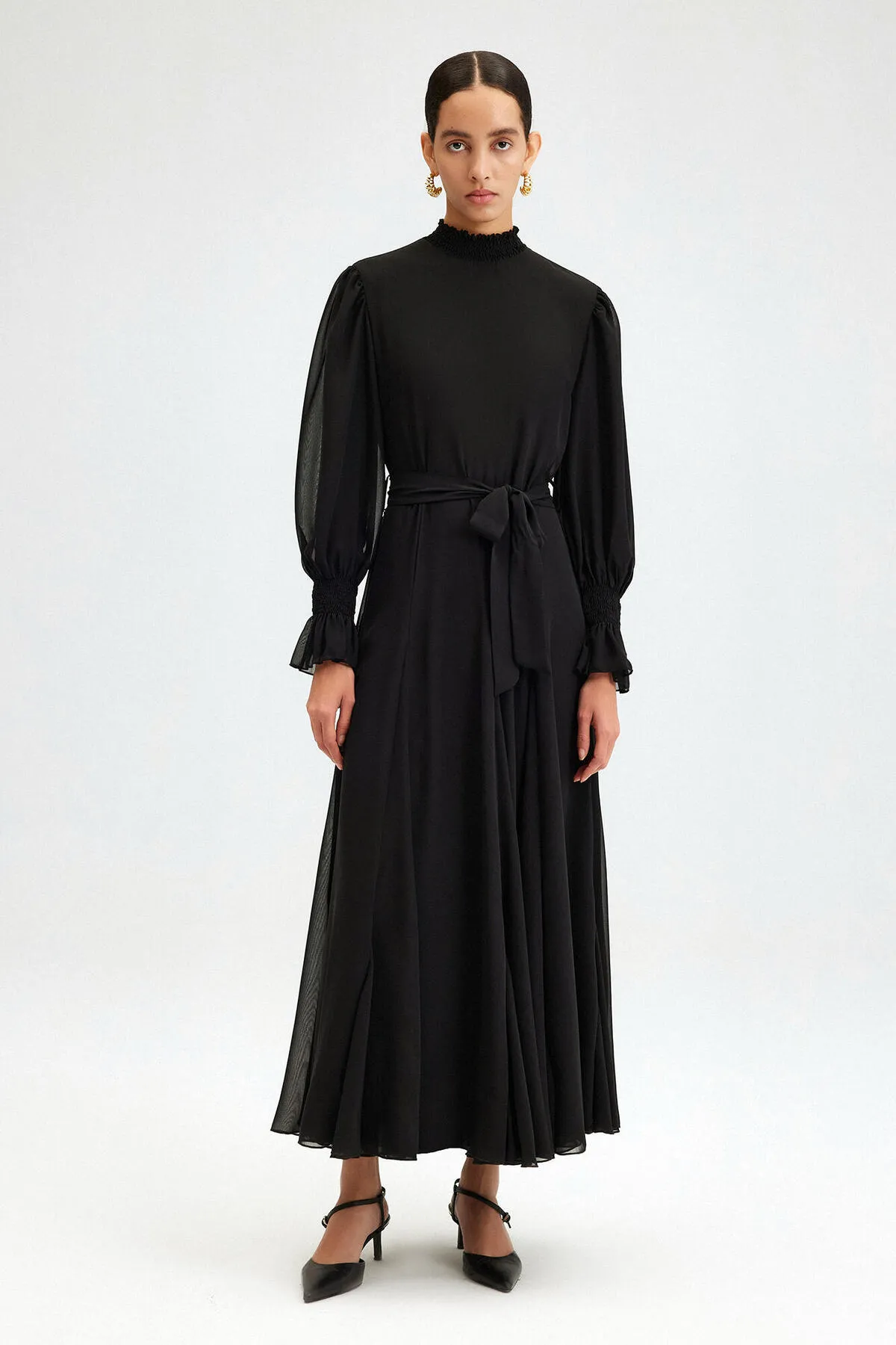 Touché Privé  CHIFFONKLEID MIT STILKRAGEN