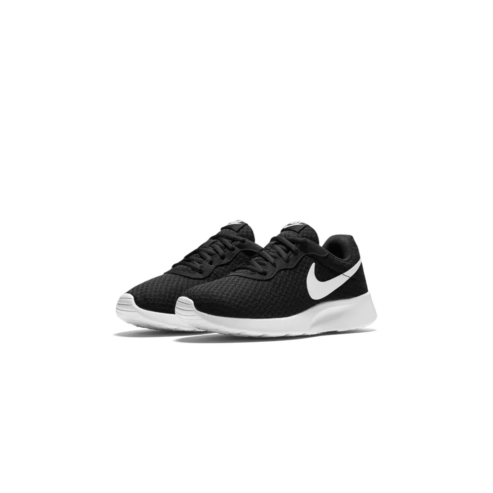 Nike Tanjun WMNS 812655-011 / schwarz