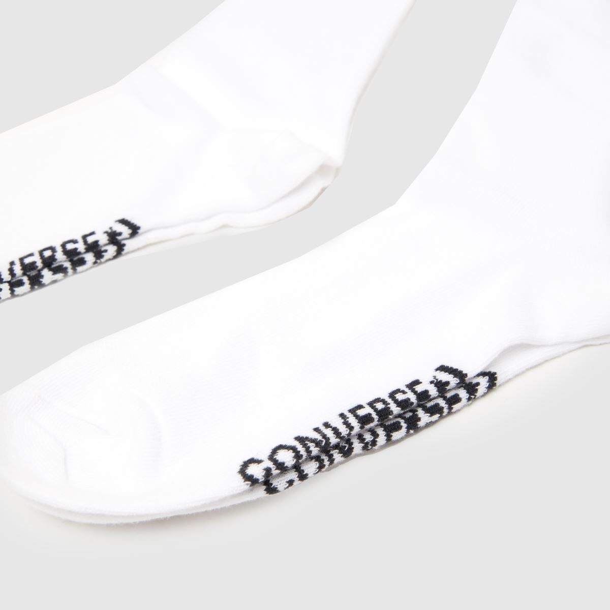 Komplet dveh belih in črnih nogavic Converse z zvezdastim chevron vzorcem