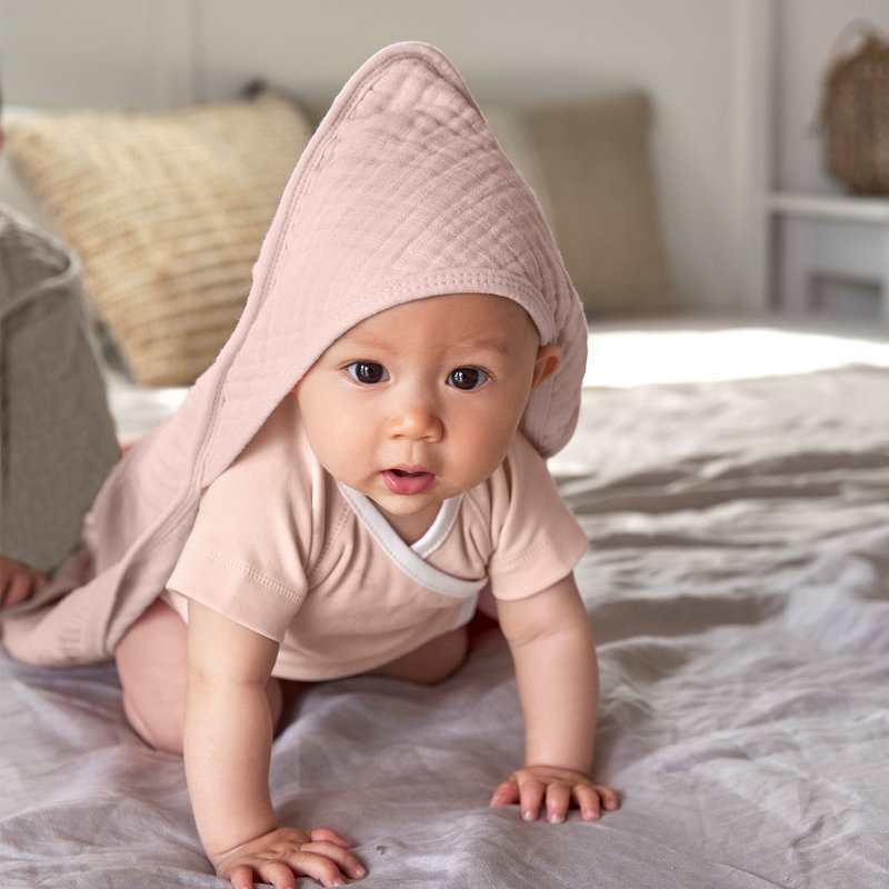 Cape de bain en mousseline rose poudré Lässig