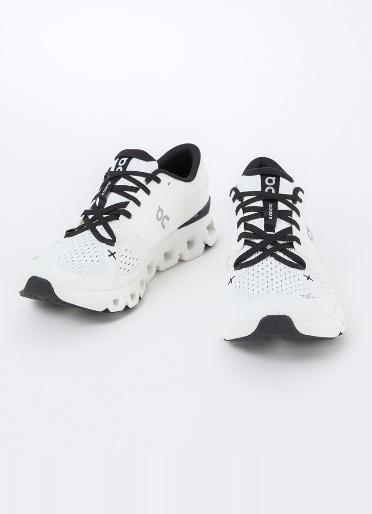 On Cloud X 4 sneaker with knitted upper