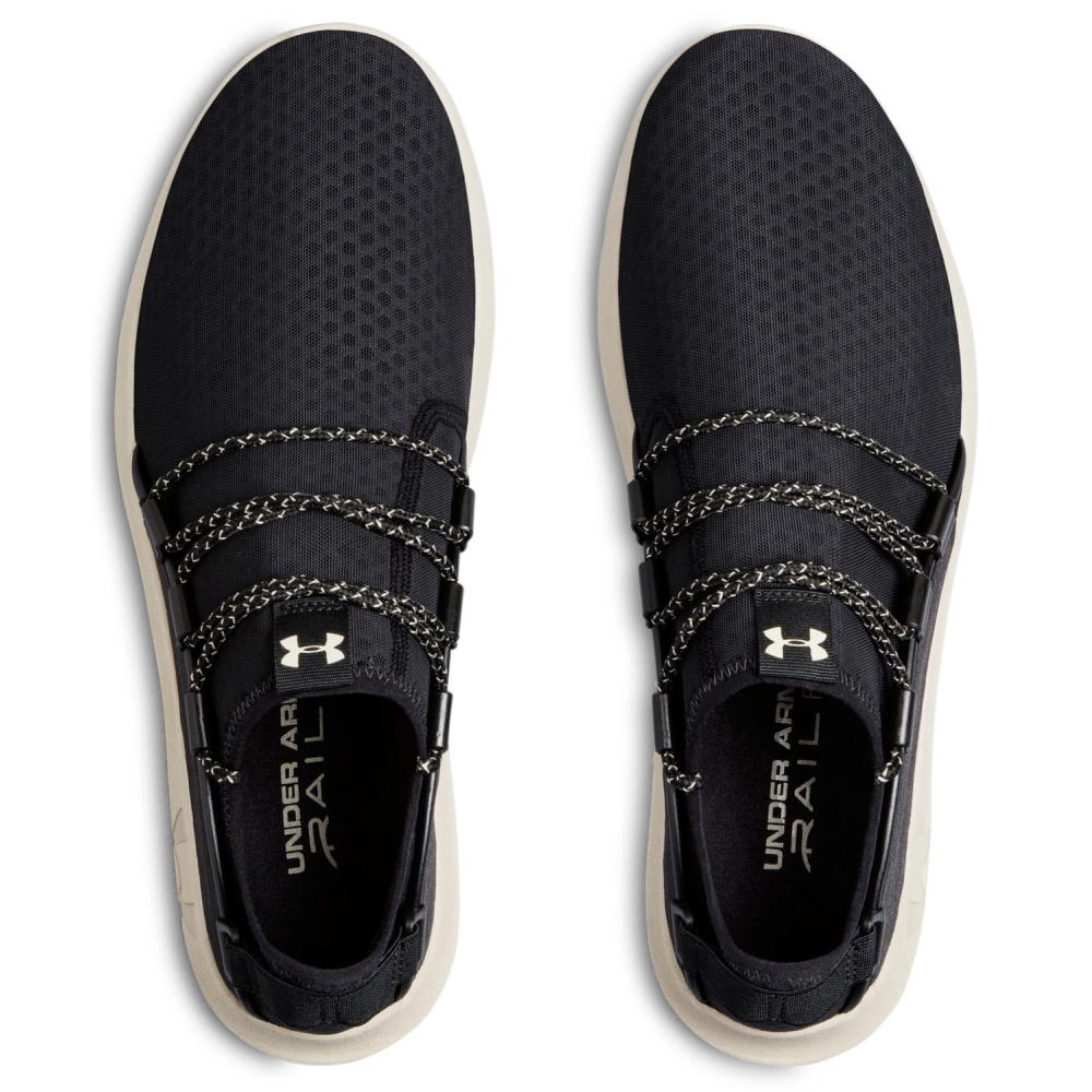 Under Armour RailFit 3020138-004 / schwarz