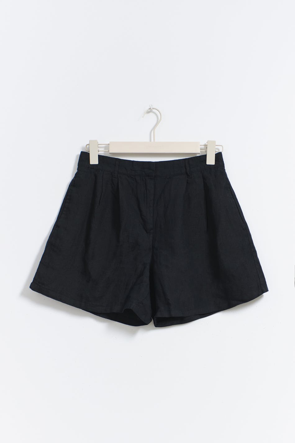 Linen shorts