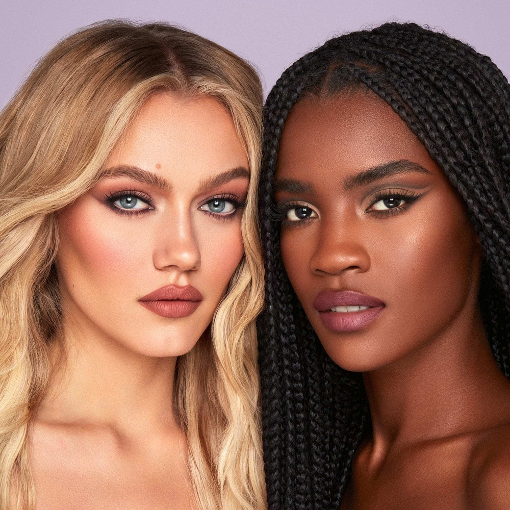 kylie by kylie jenner Pressed Powder Palette Palette de fards pressés