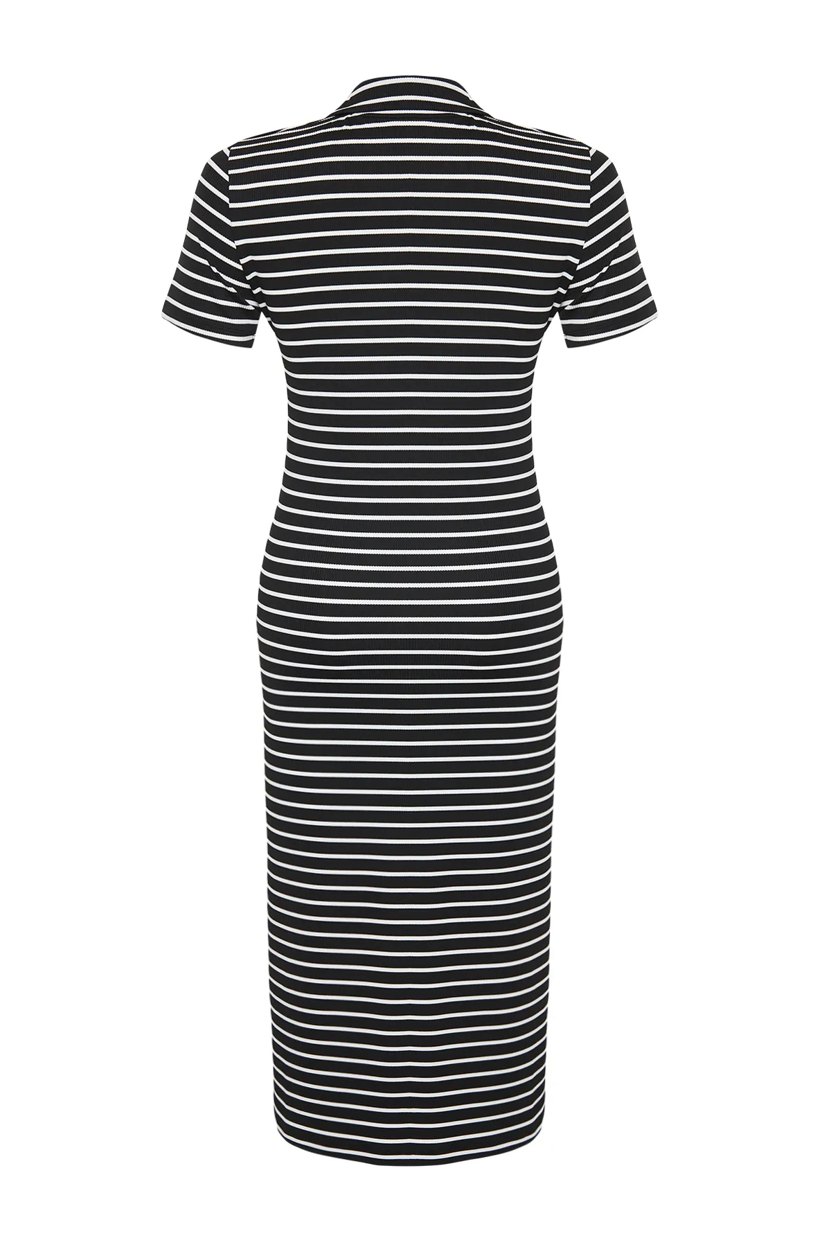 Trendyol Curve  Schwarz-weiß gestreiftes Strickkleid mit Polokragen TBBSS24AH00073