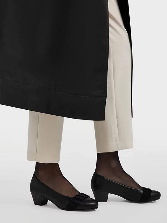 Easy Street Komfort Pumps