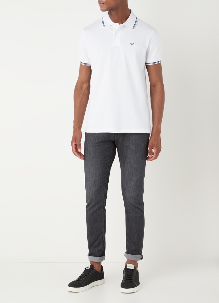 Polo Emporio Armani de corte regular em algodão piqué com punhos desfiados.