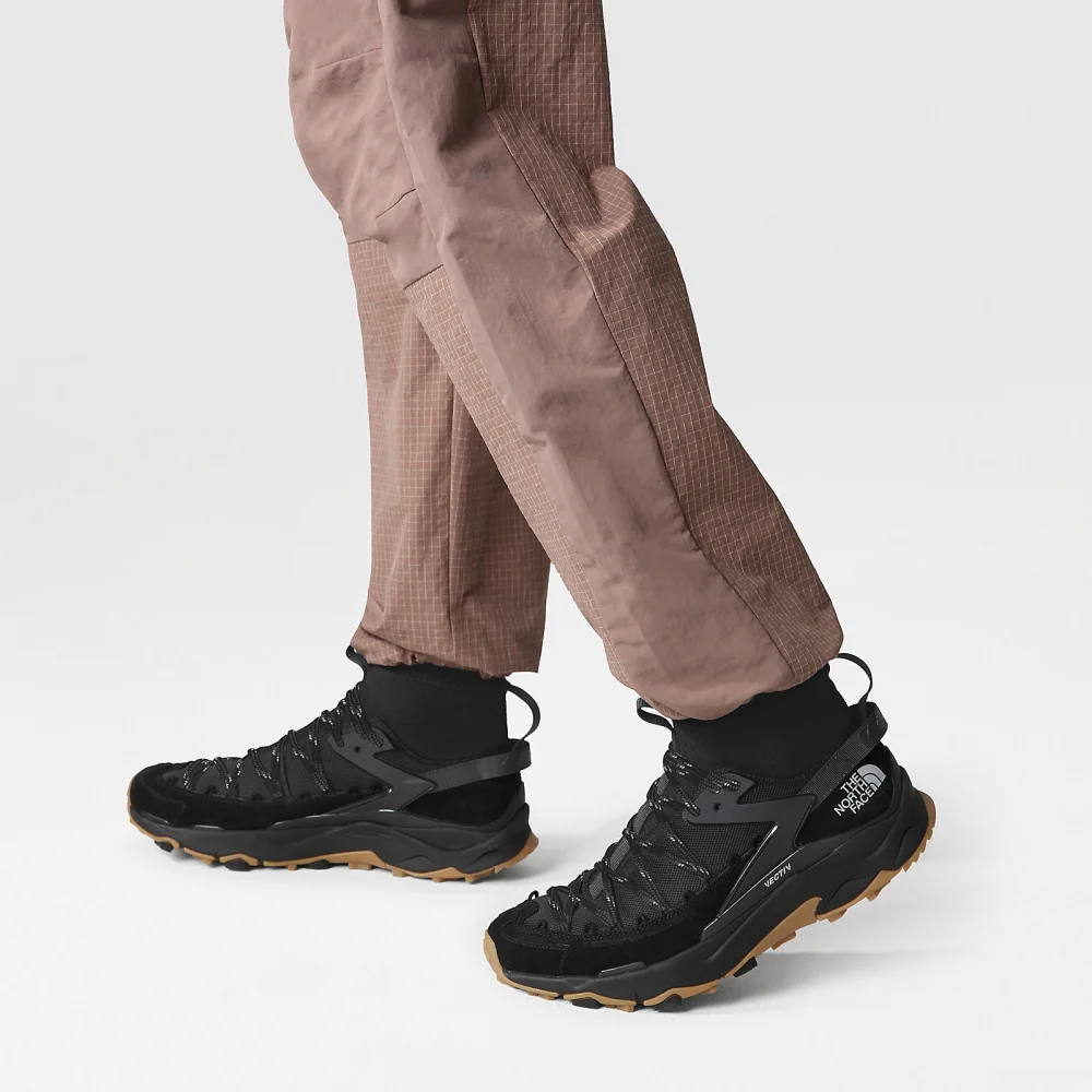 The North Face Vectiv Taraval M Peak NF0A5LVKKT0 / schwarz