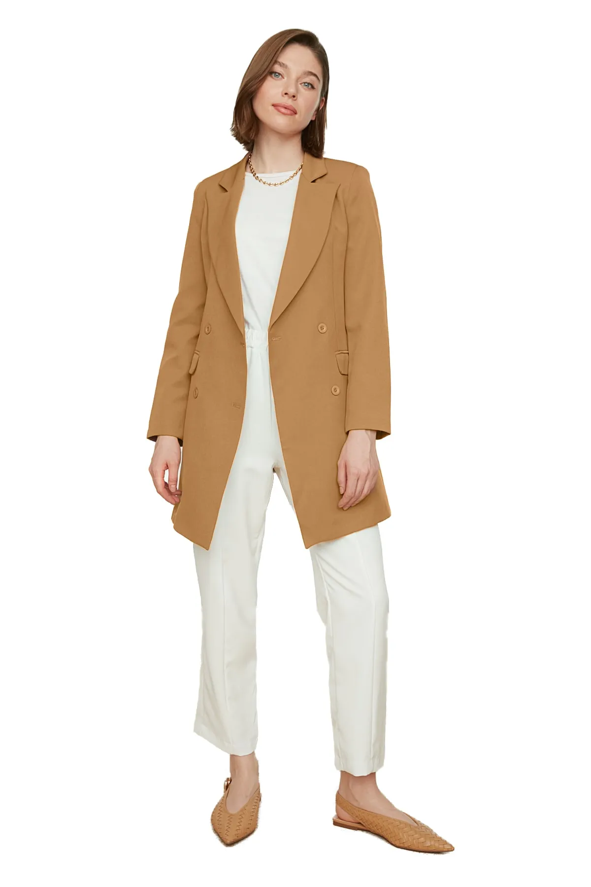 Trendyol Modest  Kamelfarbener Blazer aus Webstoff mit doppelter Knopftasche und detailliertem Futter TCTAW22CK0007