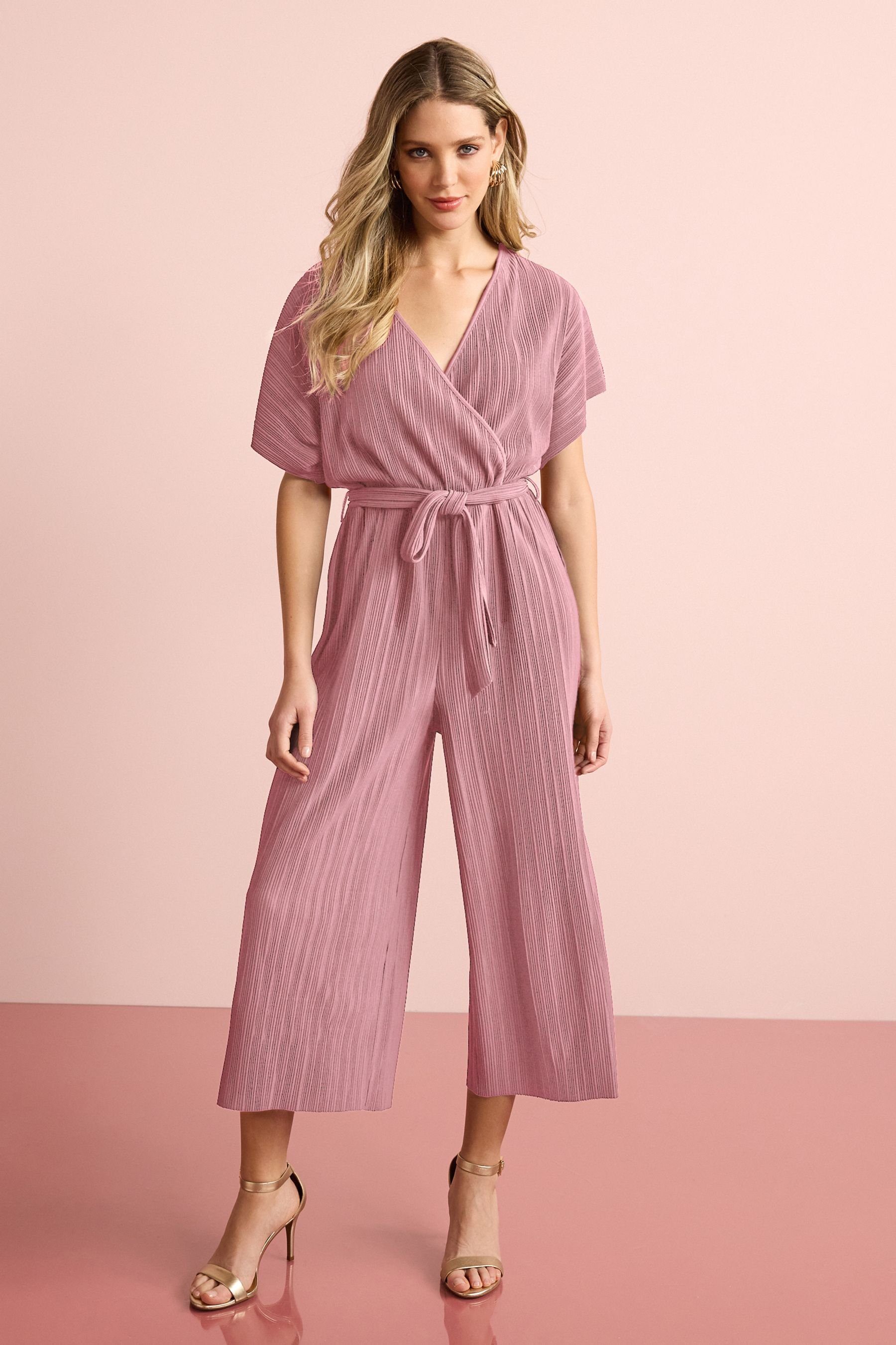 Next Jumpsuit Plissierter Kurzarm-Jumpsuit (1-tlg)