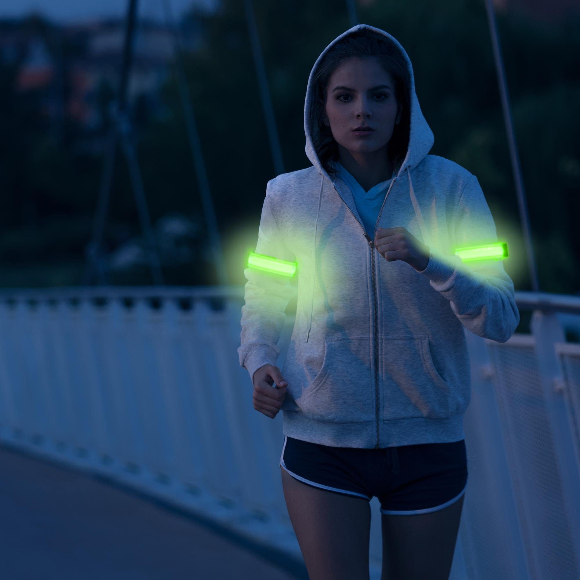 EAZY CASE Fahrradreflektor 4er Set Reflektor Flash Armband, LED Licht, Armband, Klettarmband Leuchtarmband, Reflektorband Joggen, Reflektoren Kind Hund, Reflektierendes Armband, Sichtbarkeit im Straßenverkehr, Laufband, Blinklicht, Grün