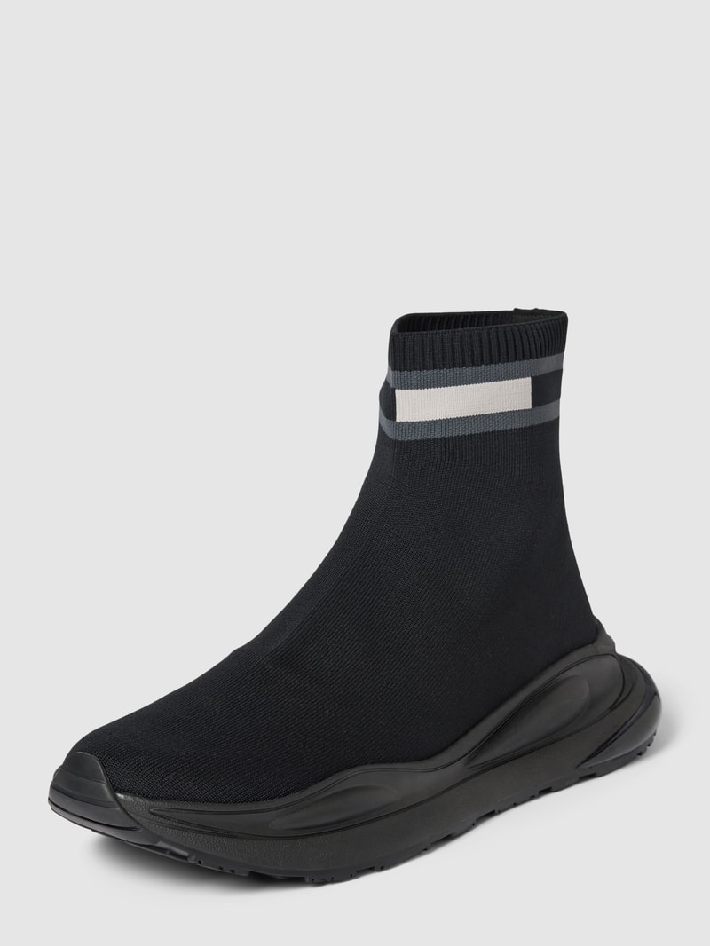 Sock-Sneaker mit Kontraststreifen in schwarz