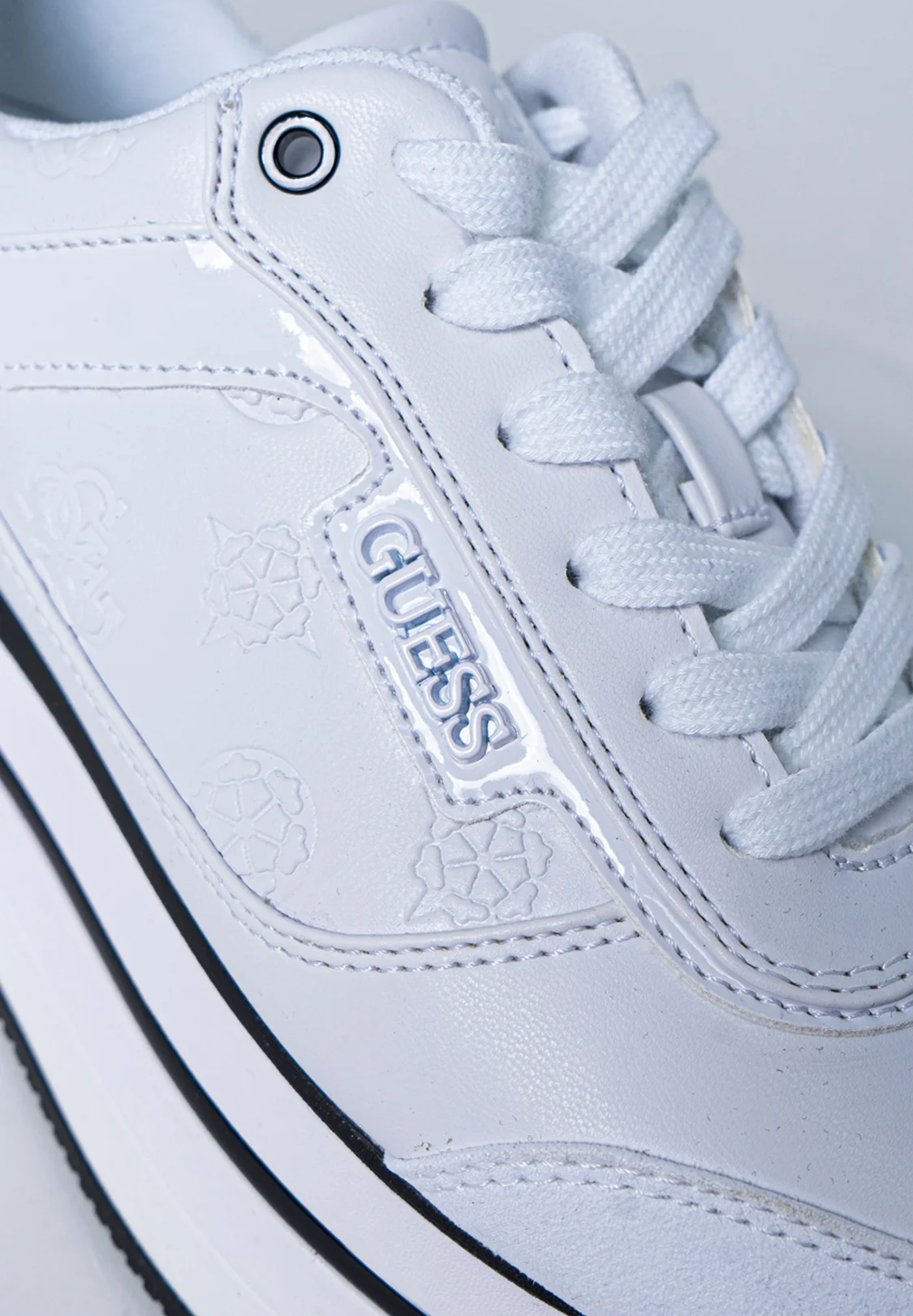 Guess HANSIN - Zapatillas bajas