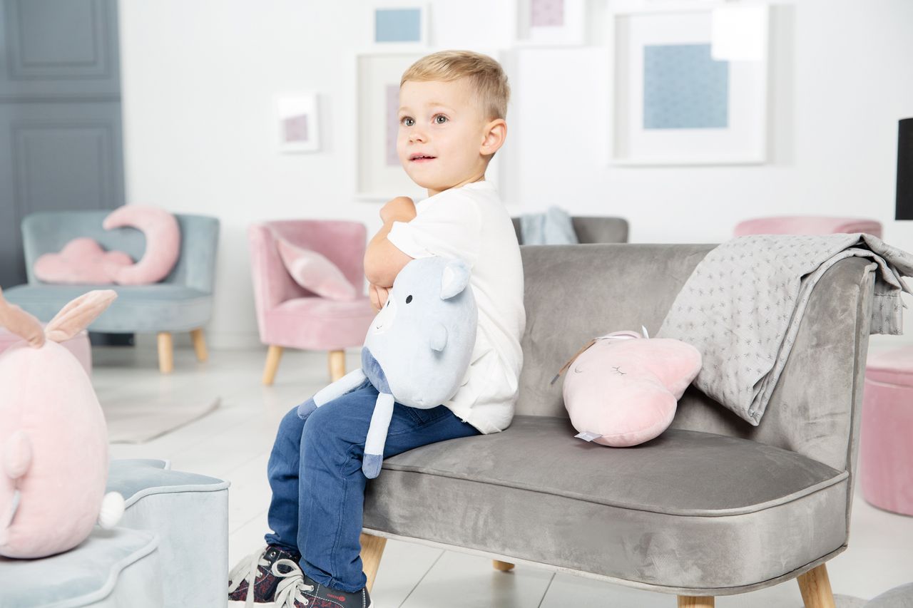 Roba Kindersofa „Lil Sofa“, bequeme Kindercouch, stabile Holzfüße, Samtstoff grau