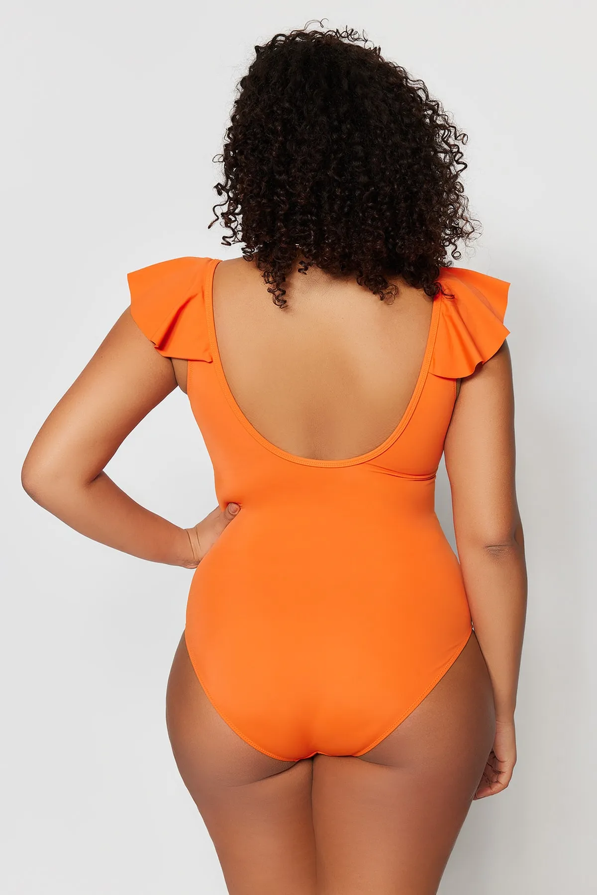 Trendyol Curve  Orangefarbener Badeanzug mit Rüschendetail und Erholungseffekt TBBSS22MA0299