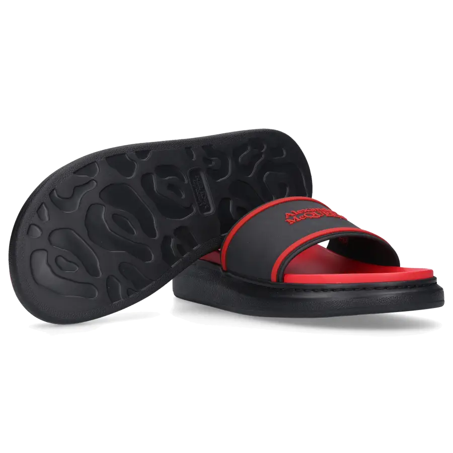 Alexander McQueen - Sandalen HYBRIDE OVERSIZED Kalbsleder - rot