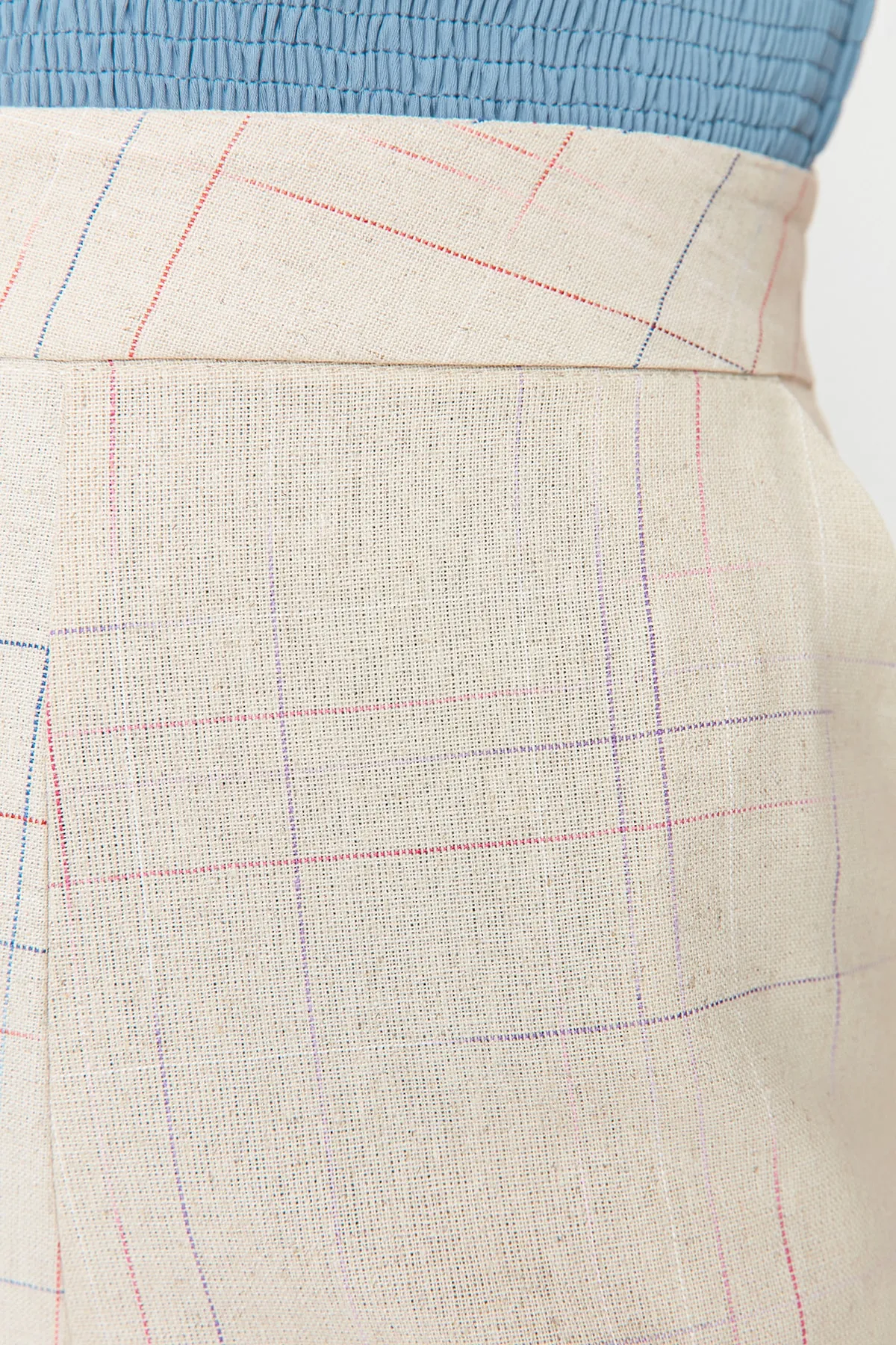 Trendyol Collection  Shorts - Grau - Mittlerer Bund