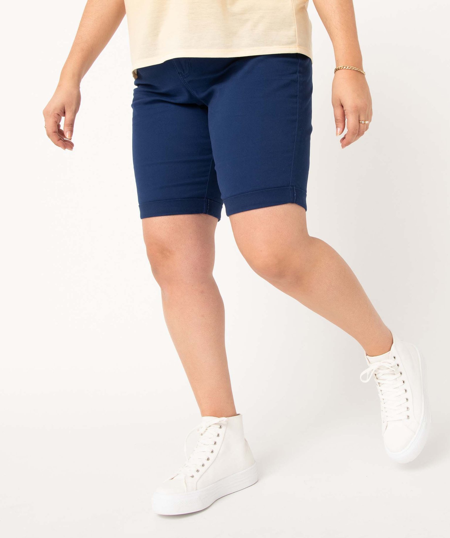 Bermuda femme grande taille à revers en coton stretch bleu | GEMO