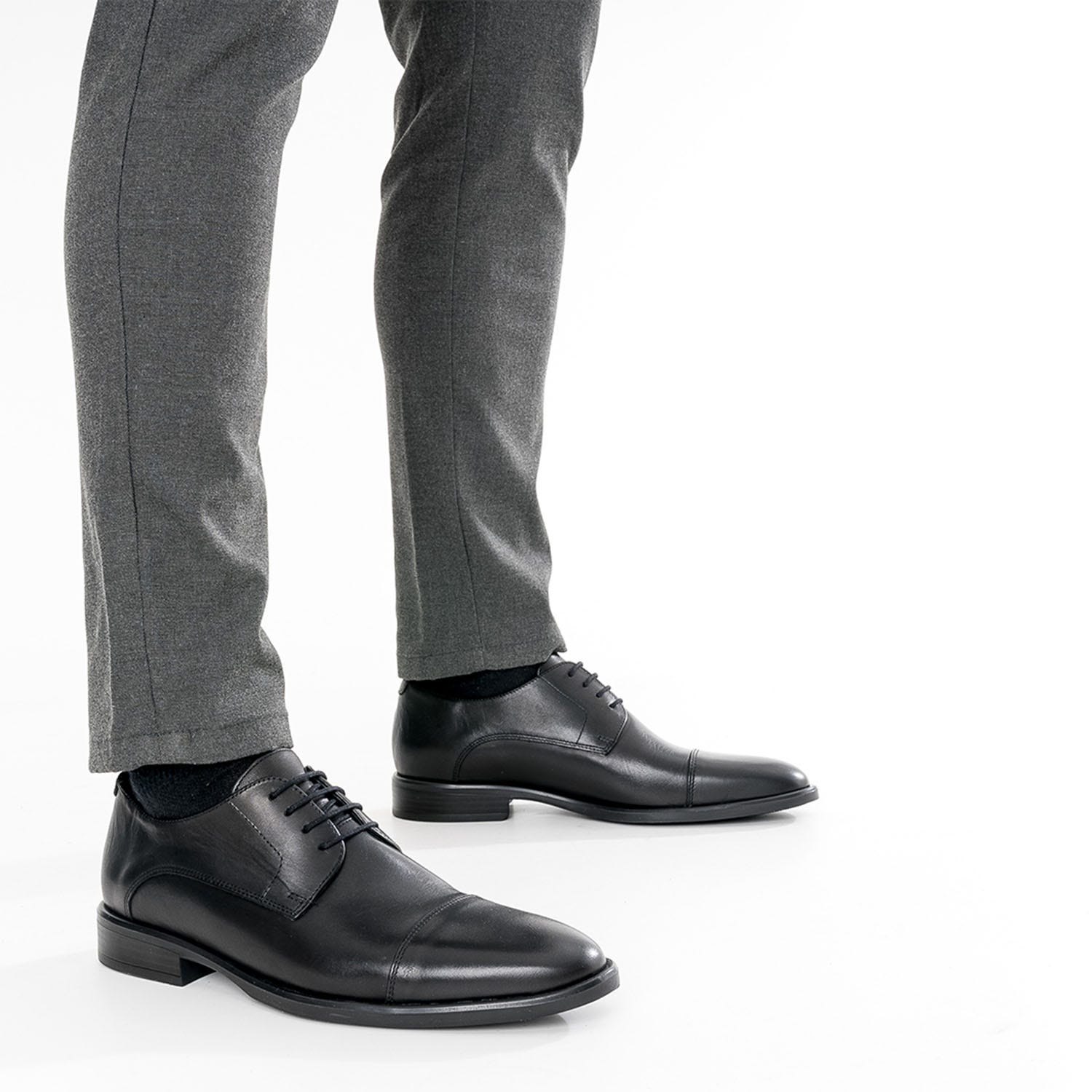 Derby ERAM FLEX noir en cuir éco-conçu