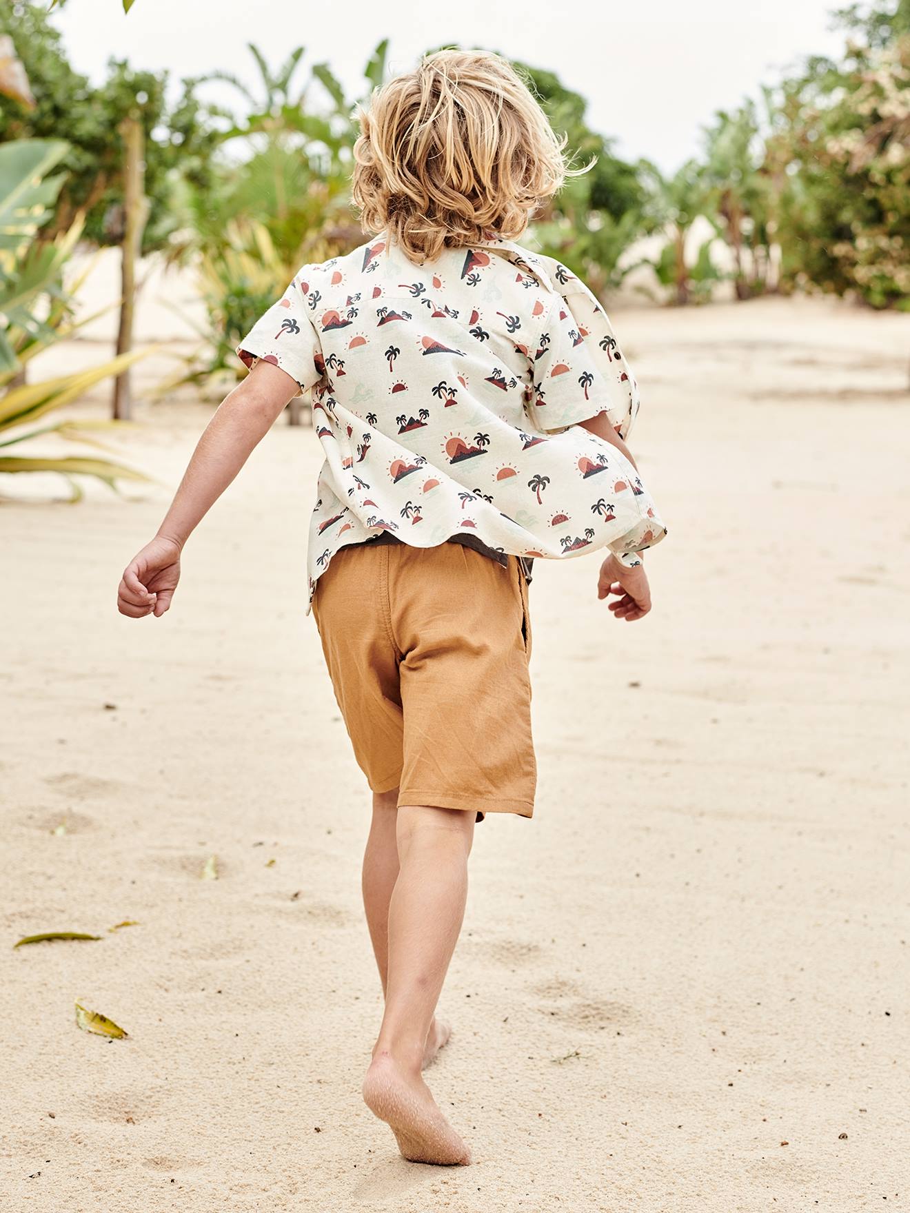 Chemise manches courtes motifs palmiers garçon avec touche de lin blanc imprimé