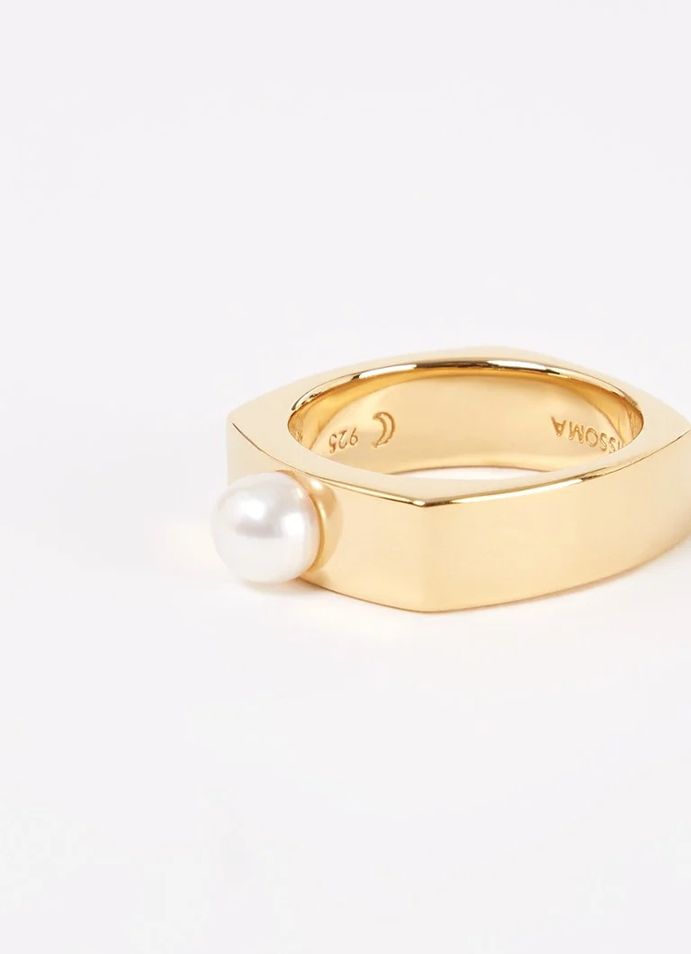 Missoma Ring with pearl plating