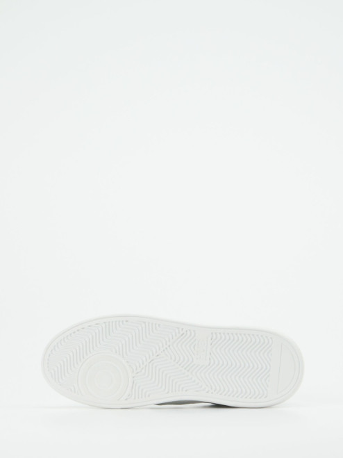 Sneaker-84657990177 HUB