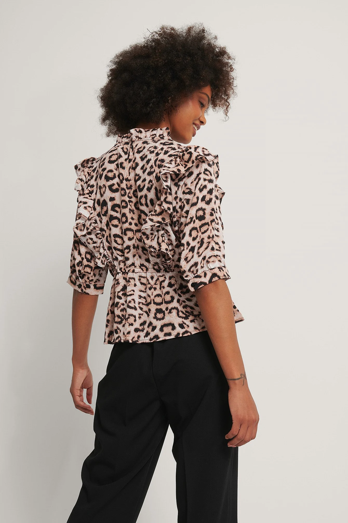 Hochgeschnittenes Top