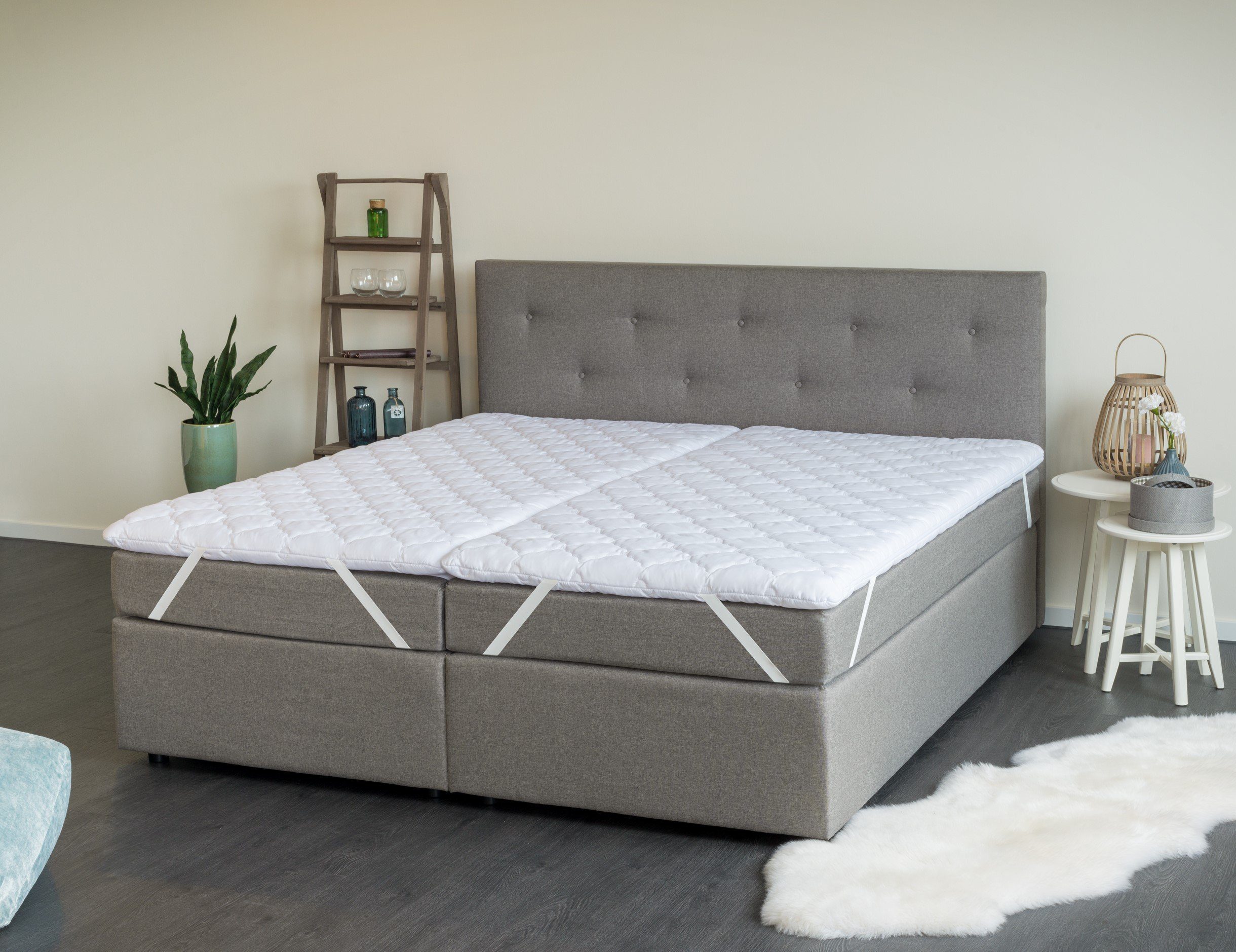 Topper Senso mit angenehmer Noppenstruktur und Eckgummis zur Befestigung, Badenia Trendline, 7 cm hoch, Komfortschaum, Matratzenauflage 80 x 200 cm