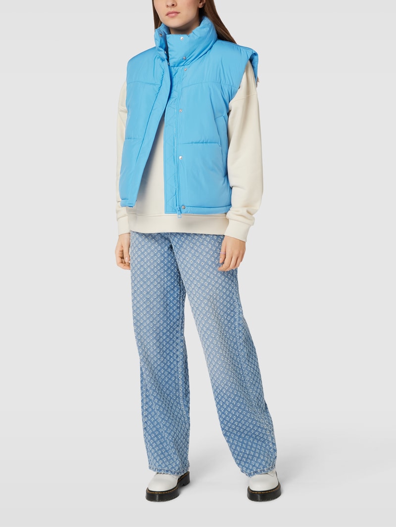 Steppweste mit Label-Detail in hellblau