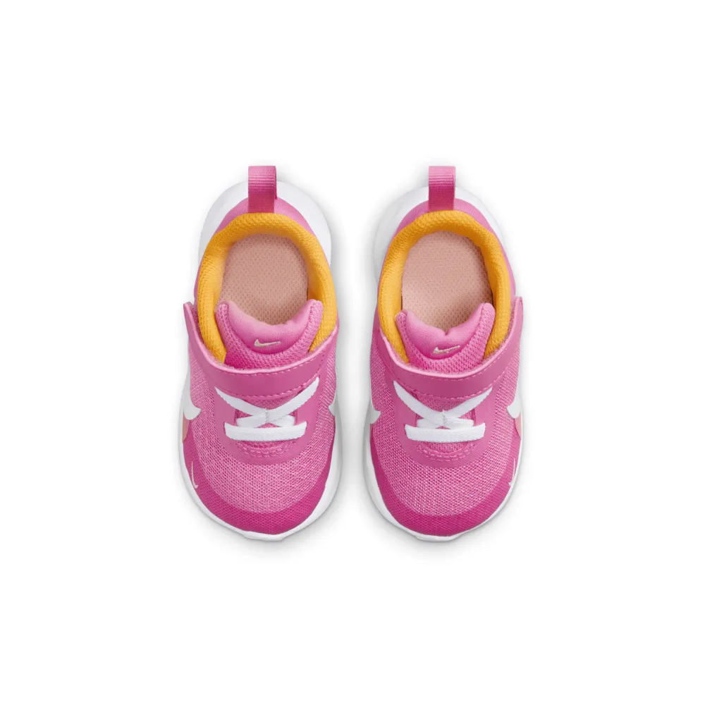 Nike Revolution 7 FB7691-601 / pink
