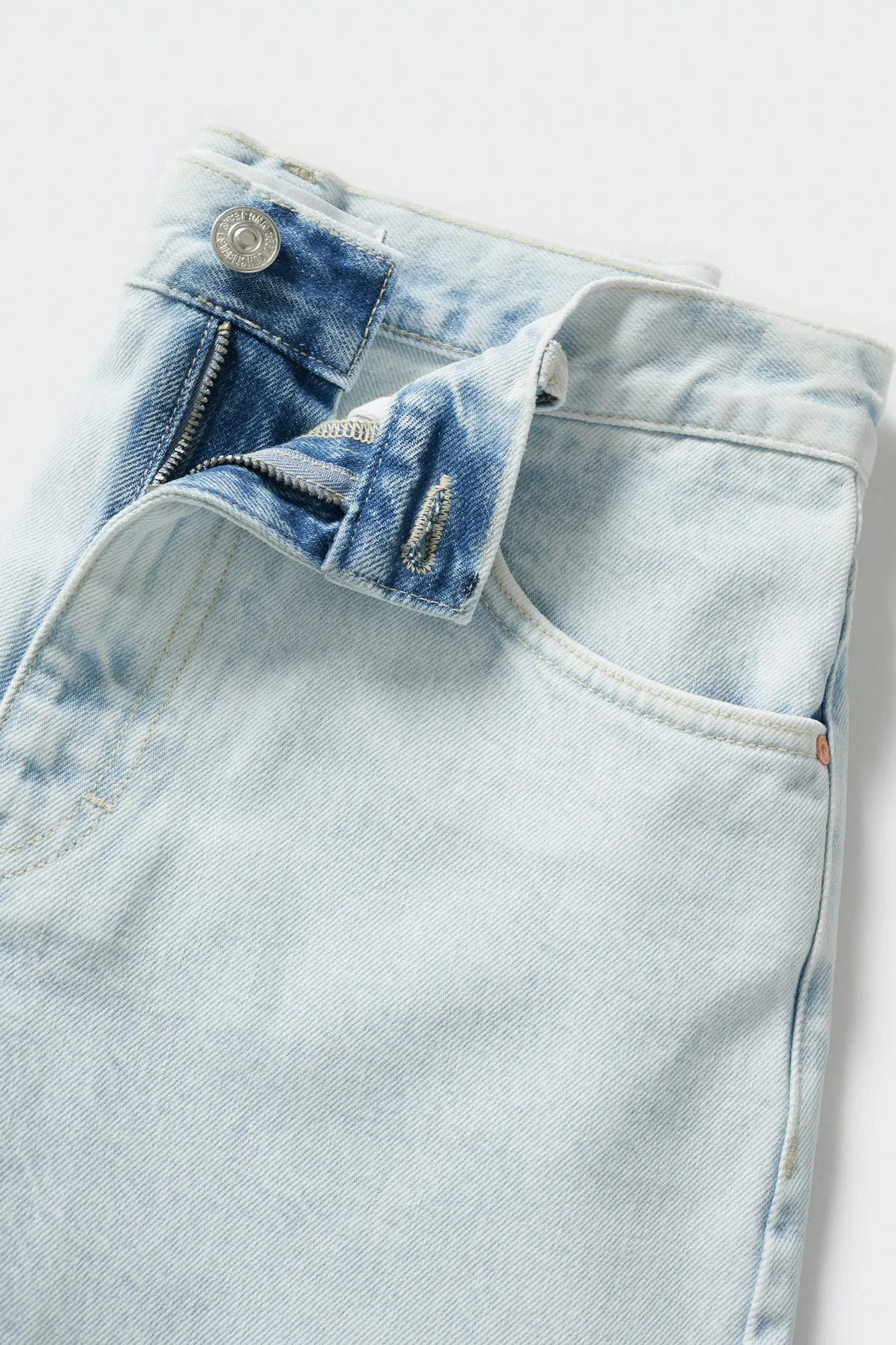 MANGO  Blaue Damen-Shorts und Bermuda 37000328