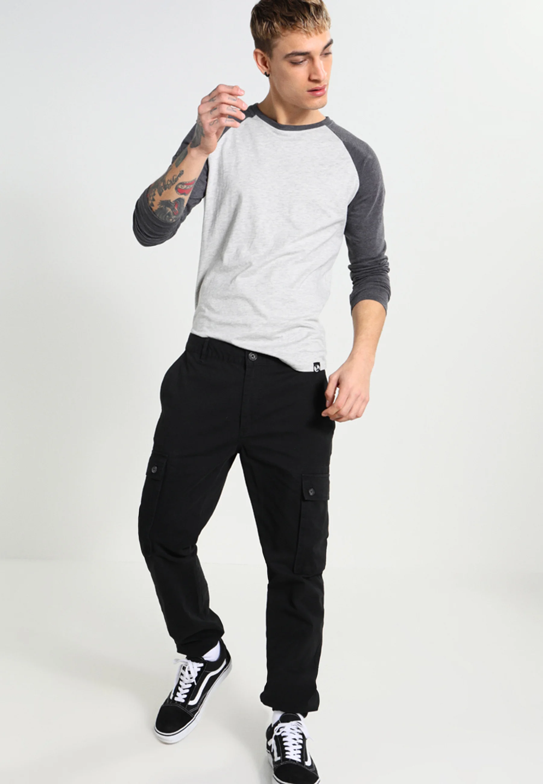 Pantalones cargo Pier One