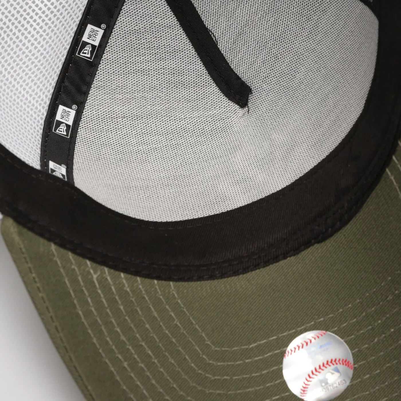 NEW ERA MÜTZE LEAGUE ESS 9FORTY TRUCKER NYY NOV NEW YORK YAN Khaki