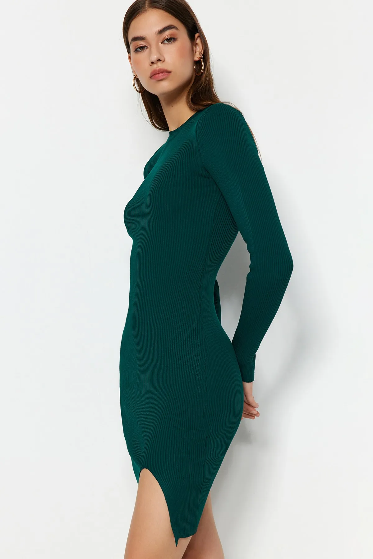 Trendyol Collection  Smaragdgrünes, figurbetontes Mini-Strick-Basic-Kleid TWOAW23EL01416