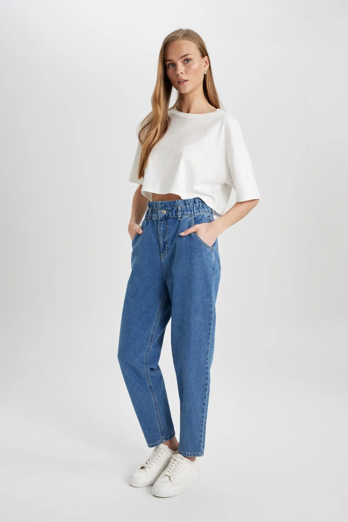 DeFacto  Paperbag-Jeans mit hoher Taille und leichtem, geradem Bein, knöchellang, B8222ax24sp
