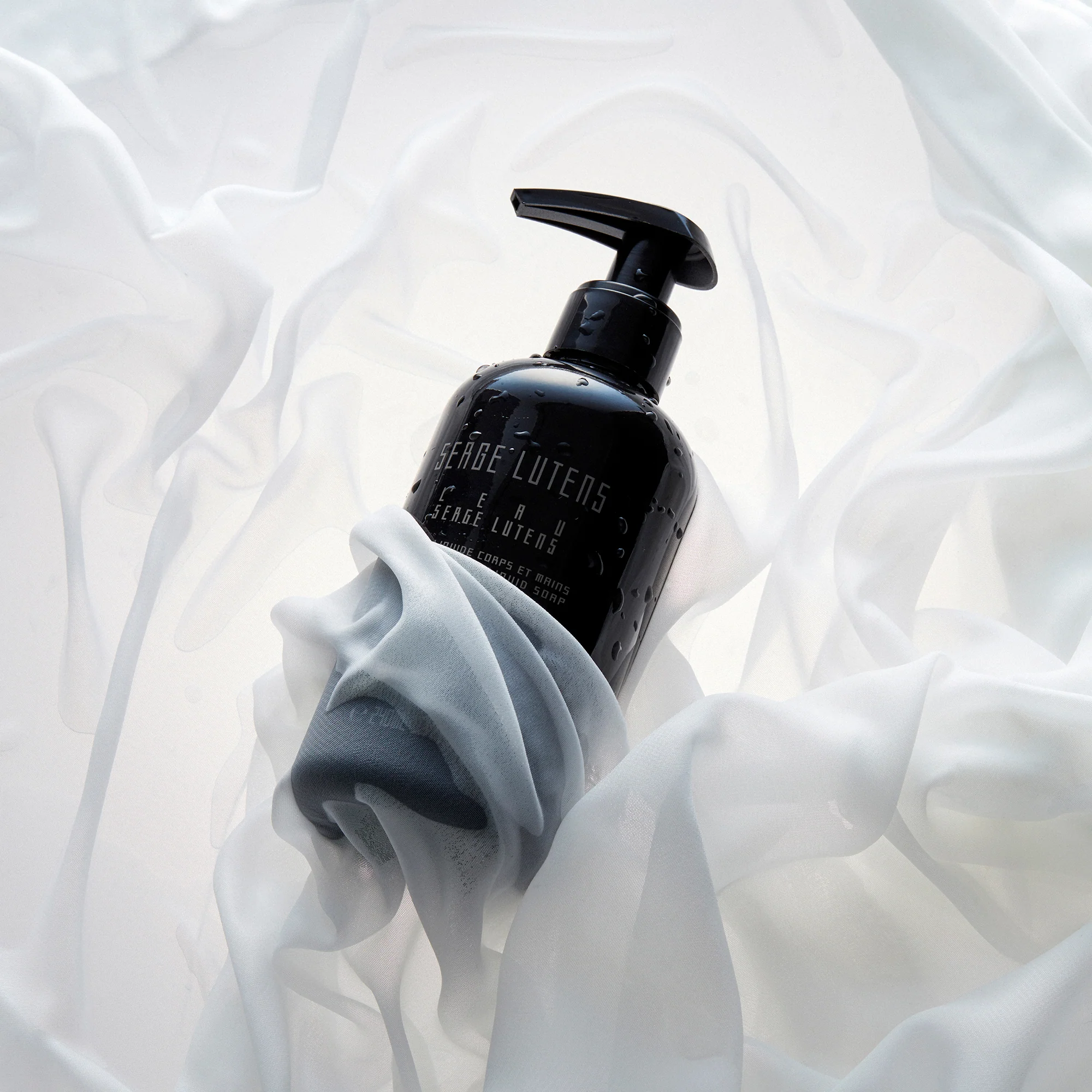 Matin Lutens L'Eau Serge Lutens - Gel Moussant Mains et Corps - Banho e Duche, Limpador de Mãos