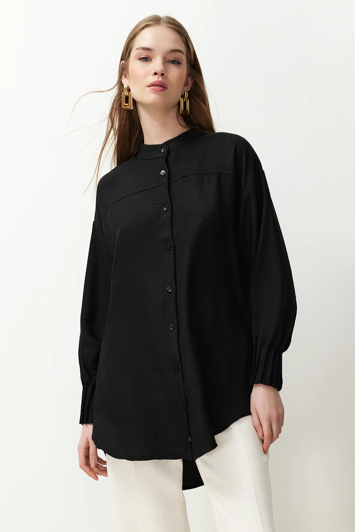 Trendyol Modest  Schwarzes Leinen-Aerobin-Gewebehemd TCTSS24TG00065