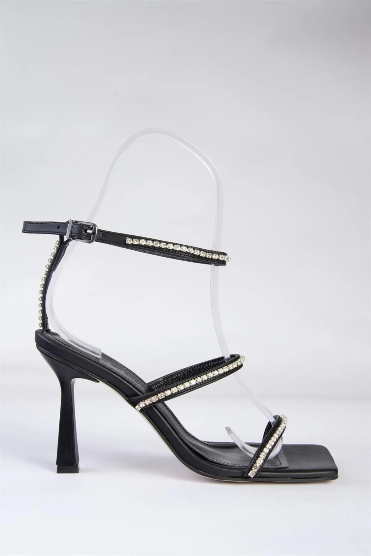 Fox Shoes  Schwarze Damenschuhe mit hohen Absätzen K404920109