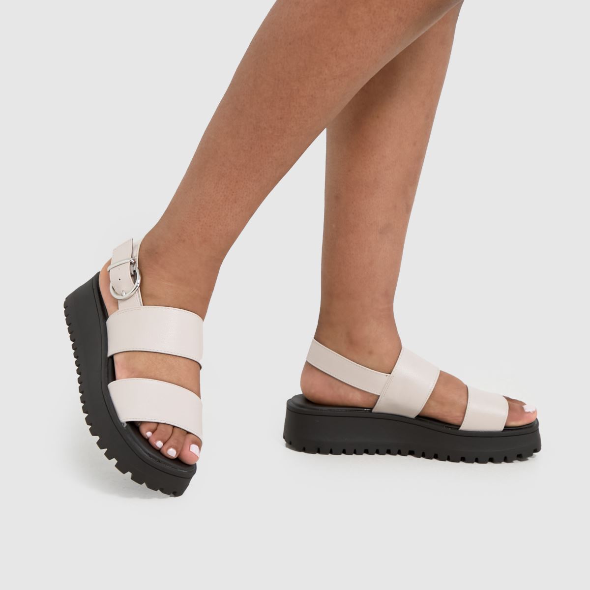 Sandale z debelo platformo Schuh Tanya v naravni barvi