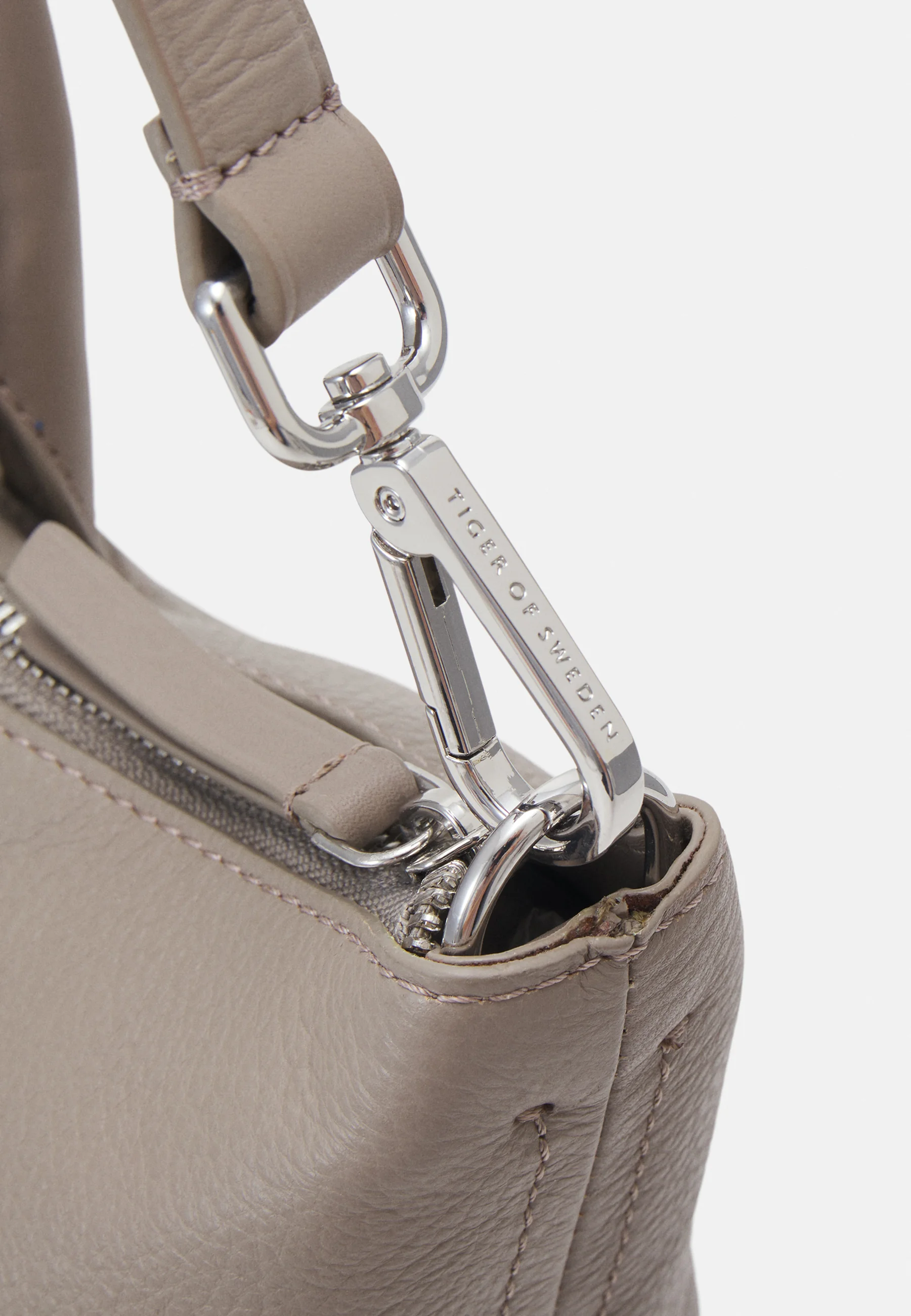 Bolsa de la compra Tiger of Sweden ZALIA UNISEX