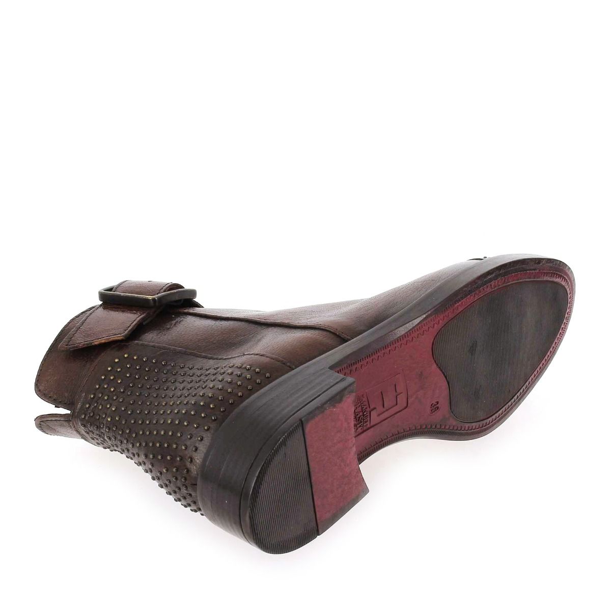 Emanuele Crasto   2111B - marron
