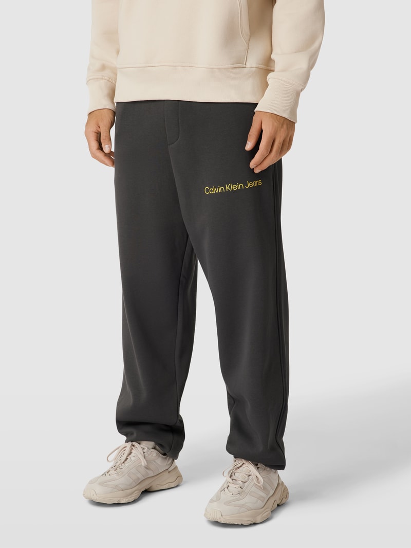 Sweatpants mit Label-Print in anthrazit