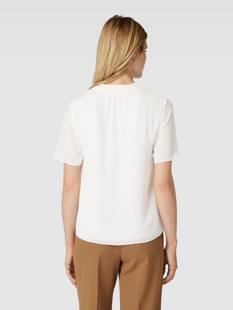 Bluse mit V-Ausschnitt in weiß