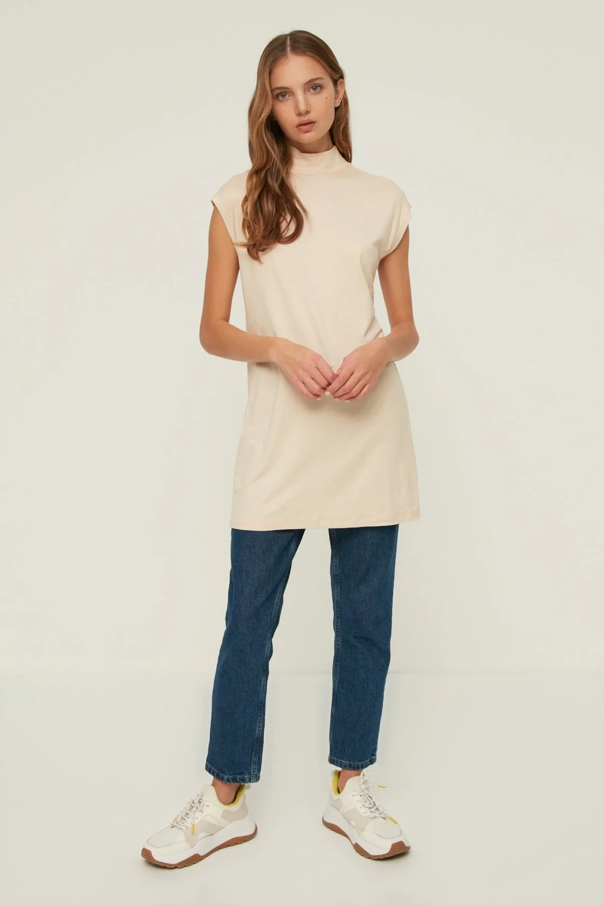 Trendyol Modest  Marineblau-Stone 2er-Pack ärmellose Unterwäsche-Liner-Tunika mit Stehkragen TCTSS21UK0033