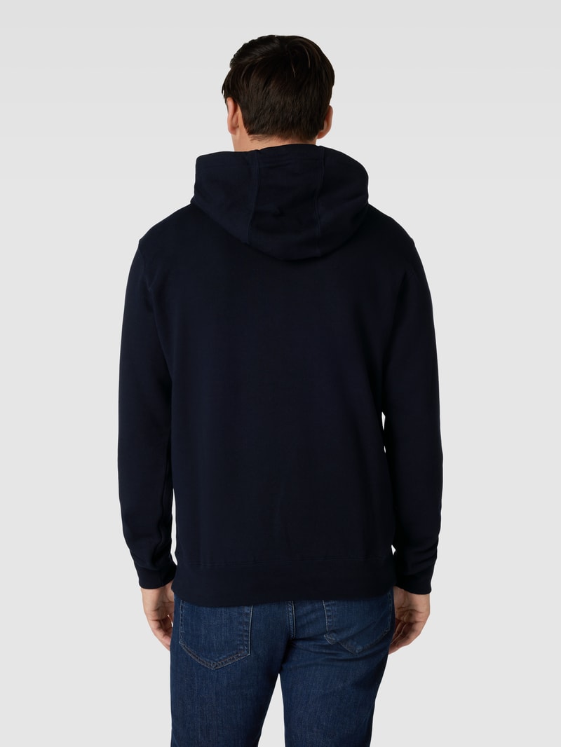 Sweatshirt mit Label-Print in marineblau