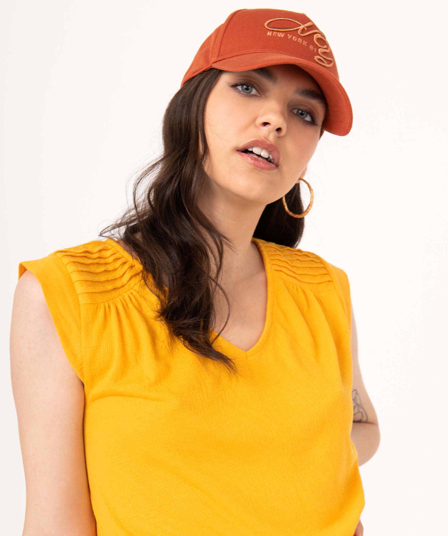Tee-shirt sans manches en maille pailletée femme jaune | GEMO