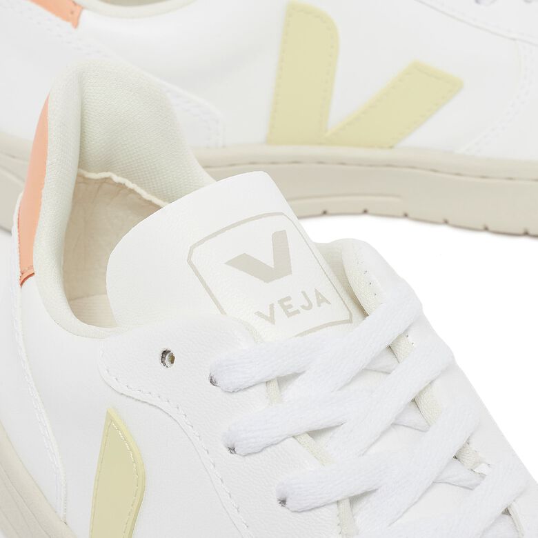 Veja Wmns V-10 white sun peach